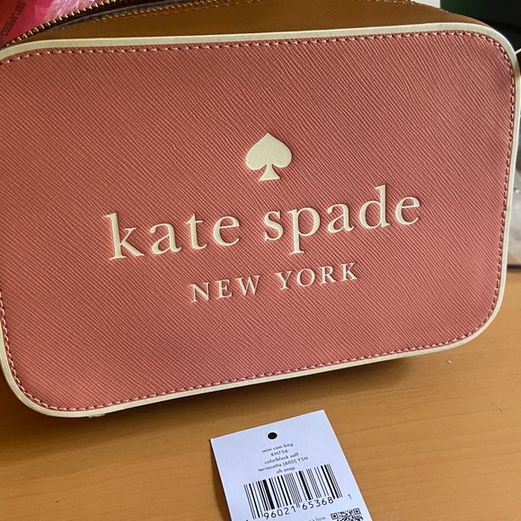 kate spade Handbags - Kate Spade Pink Crossbody Bag